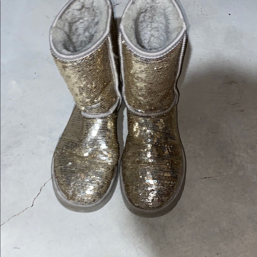 Ugg